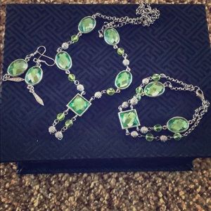 SALE💯Emerald green silver  jewelry set